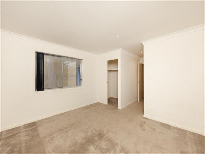 60 Broad Street, Labrador QLD 4215