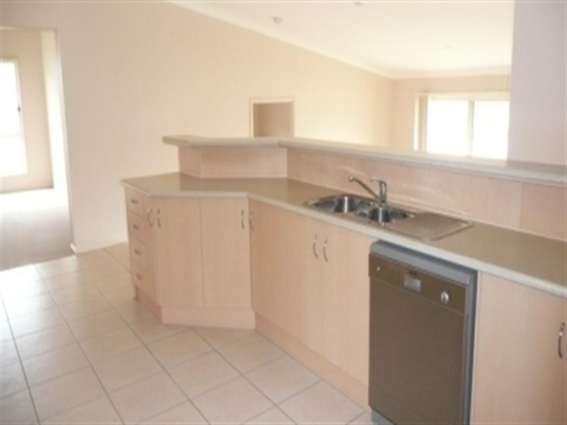 17 Hydrangea Street, Ormeau QLD 4208