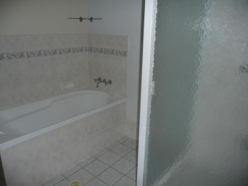 17-442 Pine Ridge Road, Coombabah QLD 4216