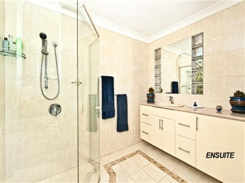 201 Heeb Street, Ashmore QLD 4214