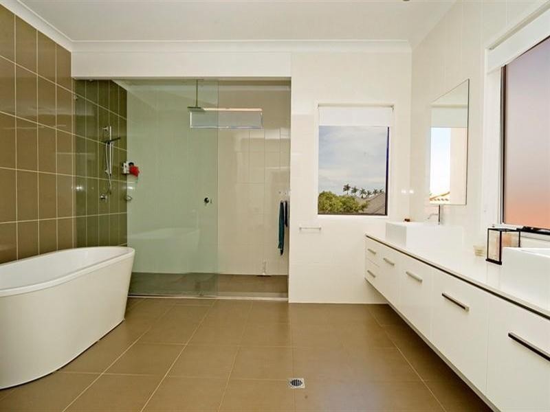 Hope Island QLD 4212