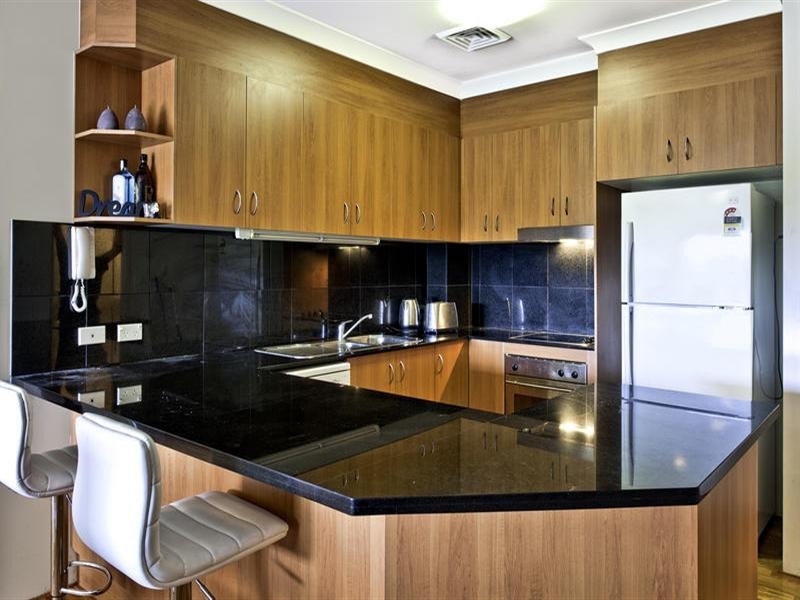 24 Slater Avenue, Bundall QLD 4217