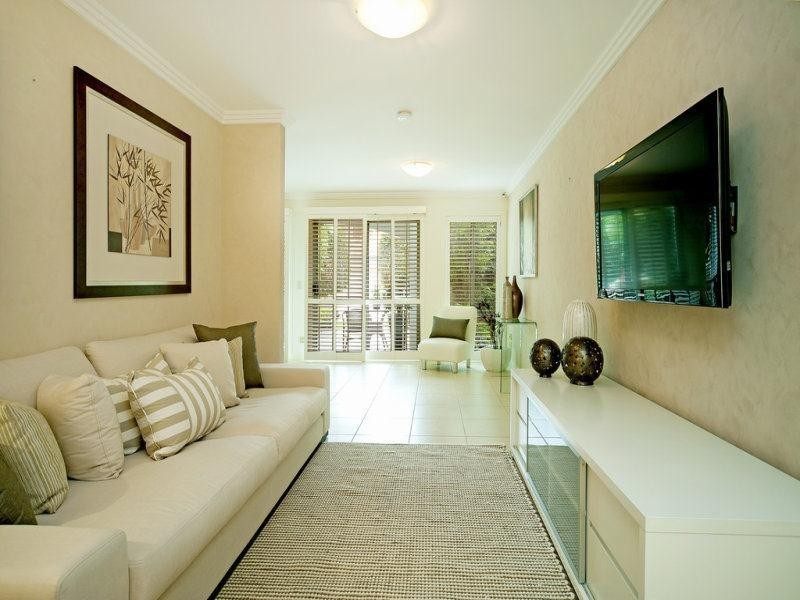 64 John Lund, Hope Island QLD 4212