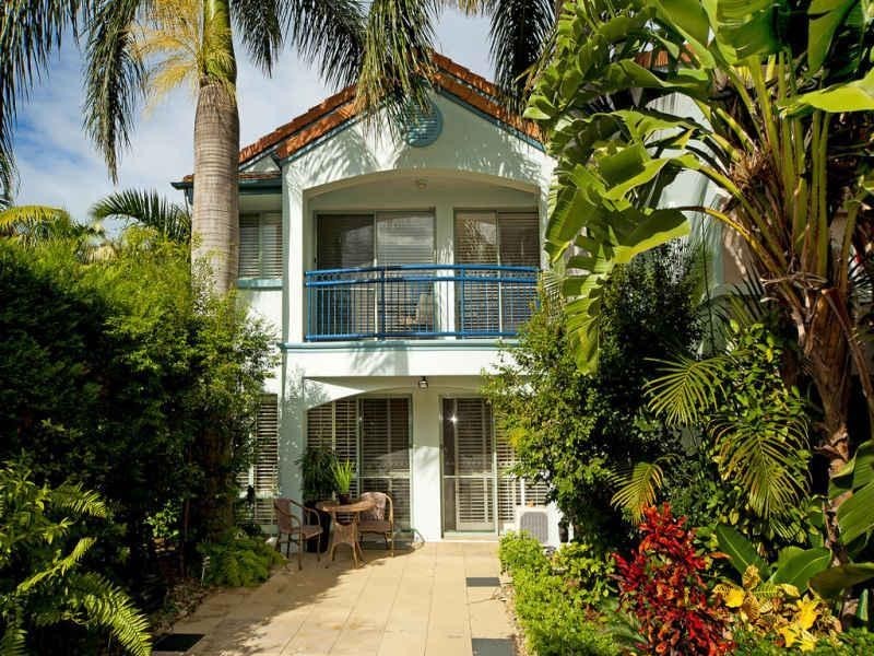 64 John Lund, Hope Island QLD 4212