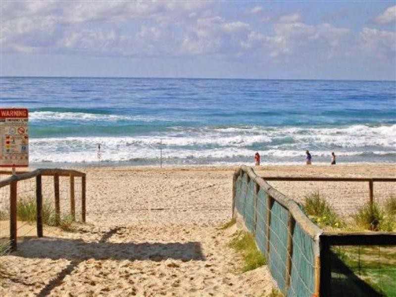 702-42 Surf Parade, Broadbeach QLD 4218