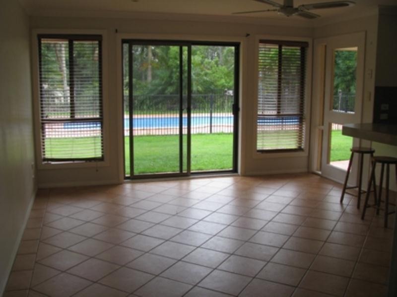 1 Derwent Avenue, Helensvale QLD 4212