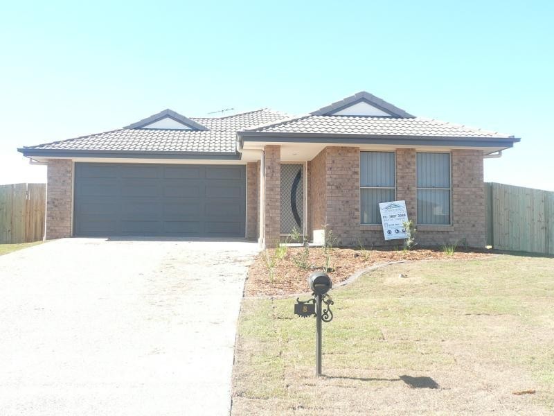 6 Bickle Place, North Booval QLD 4304