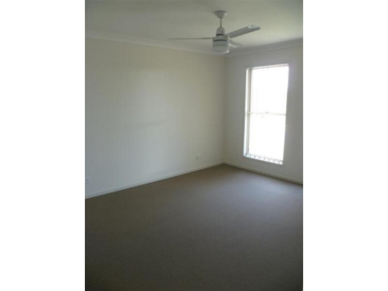 6 Bickle Place, North Booval QLD 4304