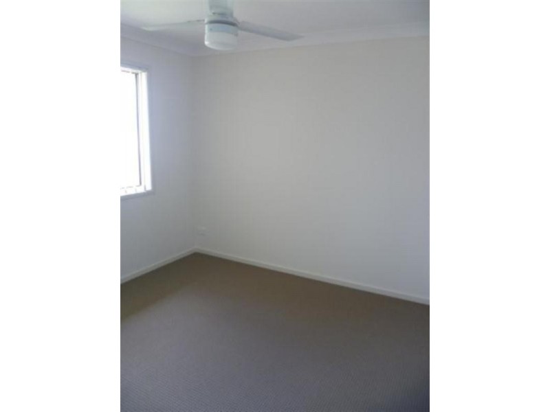 6 Bickle Place, North Booval QLD 4304