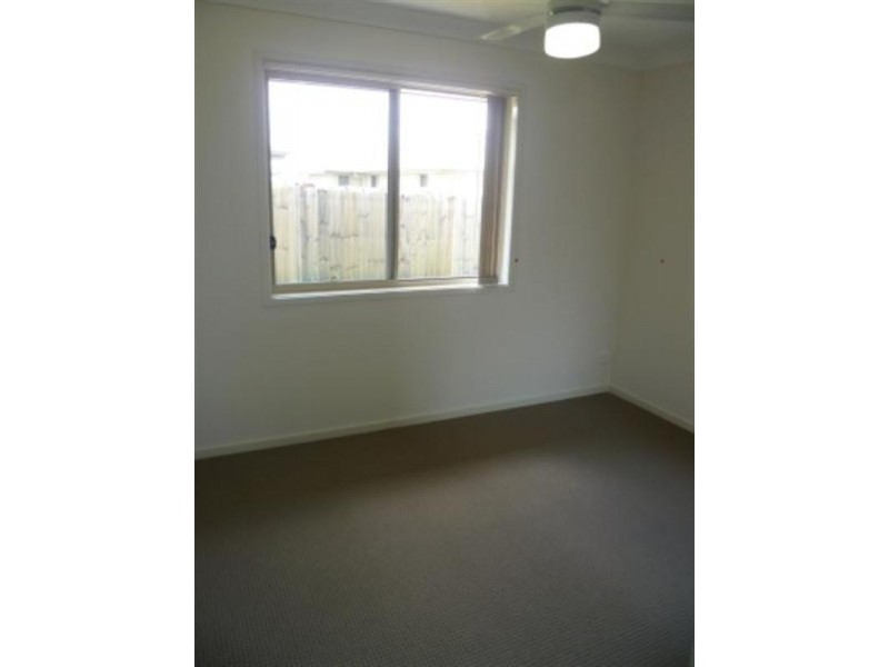 6 Bickle Place, North Booval QLD 4304