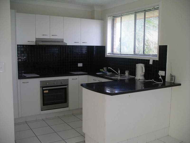 6 Genoa Street, Surfers Paradise QLD 4217