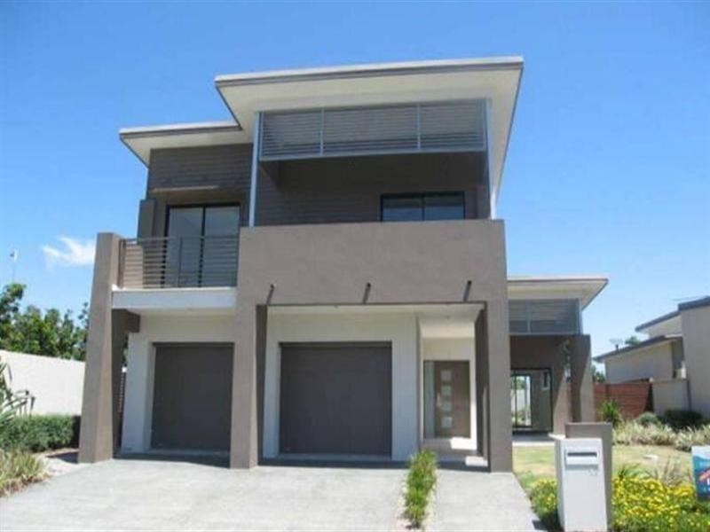 17 Galley Road, Hope Island QLD 4212