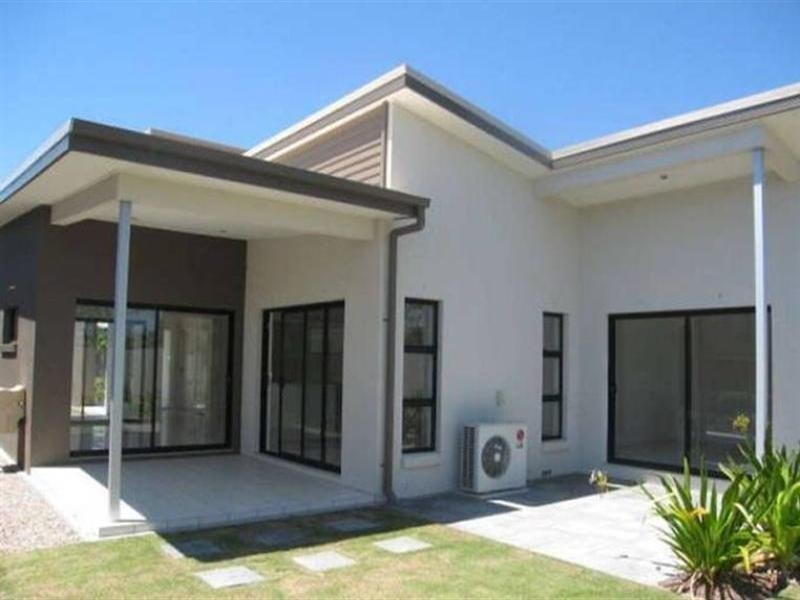 17 Galley Road, Hope Island QLD 4212