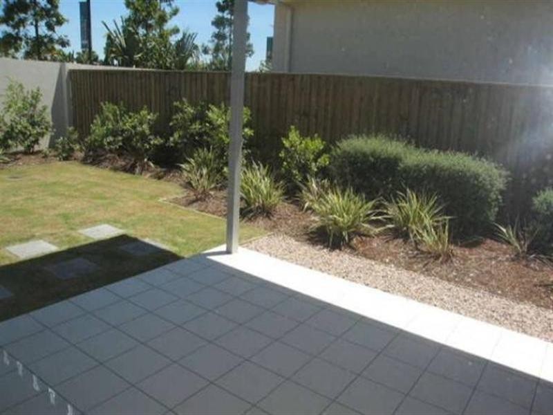 17 Galley Road, Hope Island QLD 4212