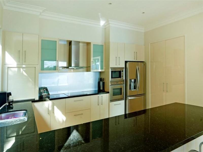 Hope Island QLD 4212