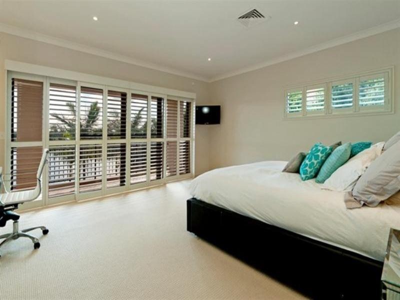 Hope Island QLD 4212