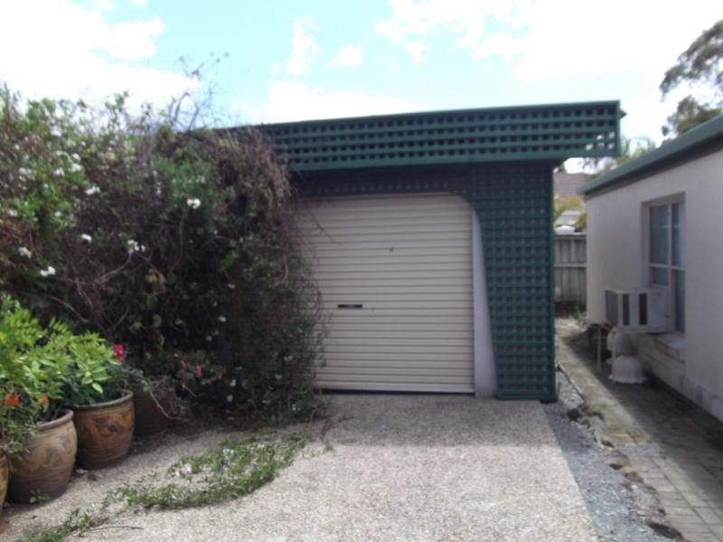 71 Marbella Drive, Benowa QLD 4217