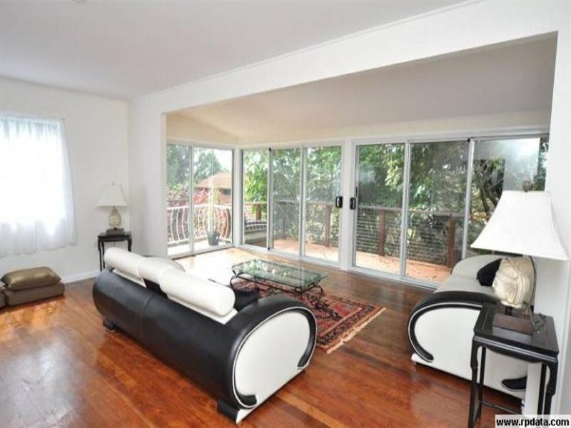 7 Waratah Avenue, Biggera Waters QLD 4216