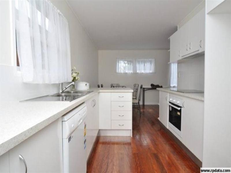 7 Waratah Avenue, Biggera Waters QLD 4216