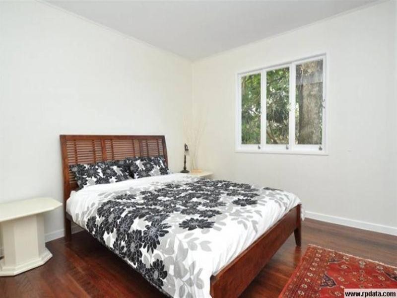 7 Waratah Avenue, Biggera Waters QLD 4216