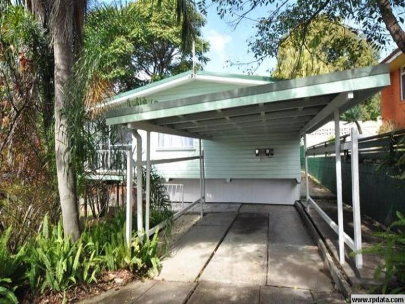 7 Waratah Avenue, Biggera Waters QLD 4216