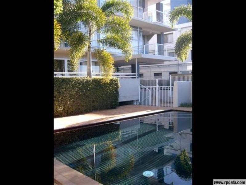 13-130 Marine Parade, Southport QLD 4215