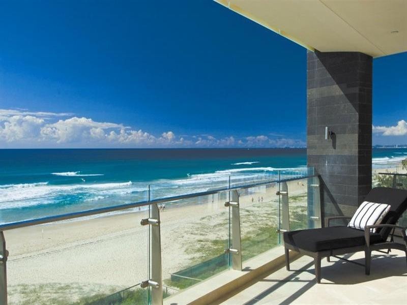 1 Enderley Avenue, Surfers Paradise QLD 4217