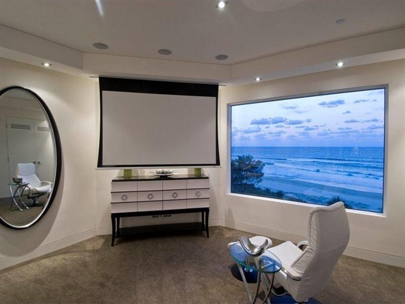 1 Enderley Avenue, Surfers Paradise QLD 4217