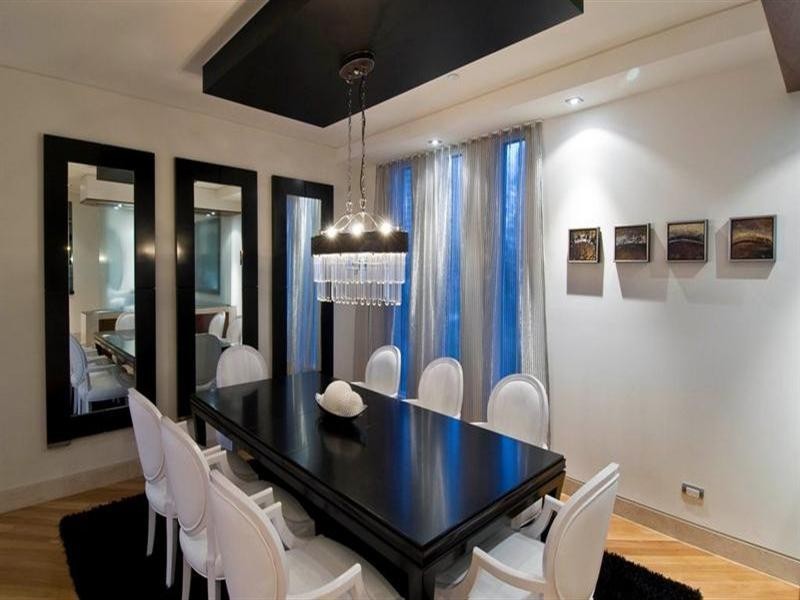 1 Enderley Avenue, Surfers Paradise QLD 4217