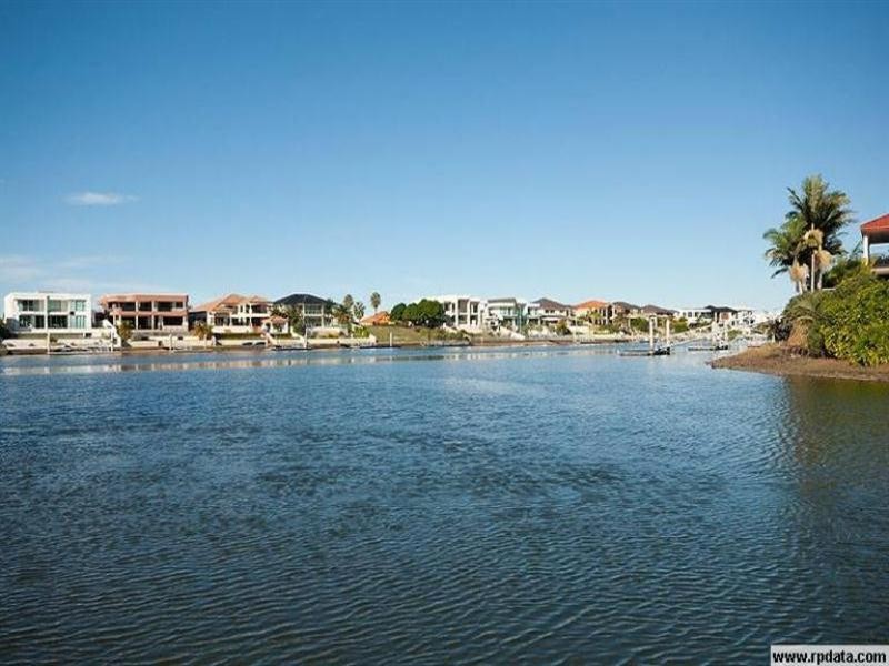 62 Fitzwilliam Street, Carrara QLD 4211