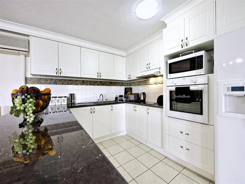 30 Layock Street, Surfers Paradise QLD 4217