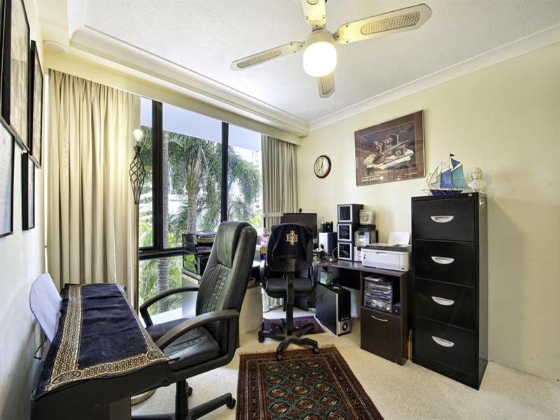 30 Layock Street, Surfers Paradise QLD 4217