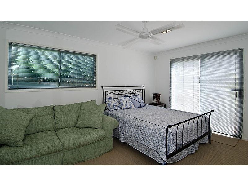 2/24 Norfolk Avenue, Surfers Paradise QLD 4217