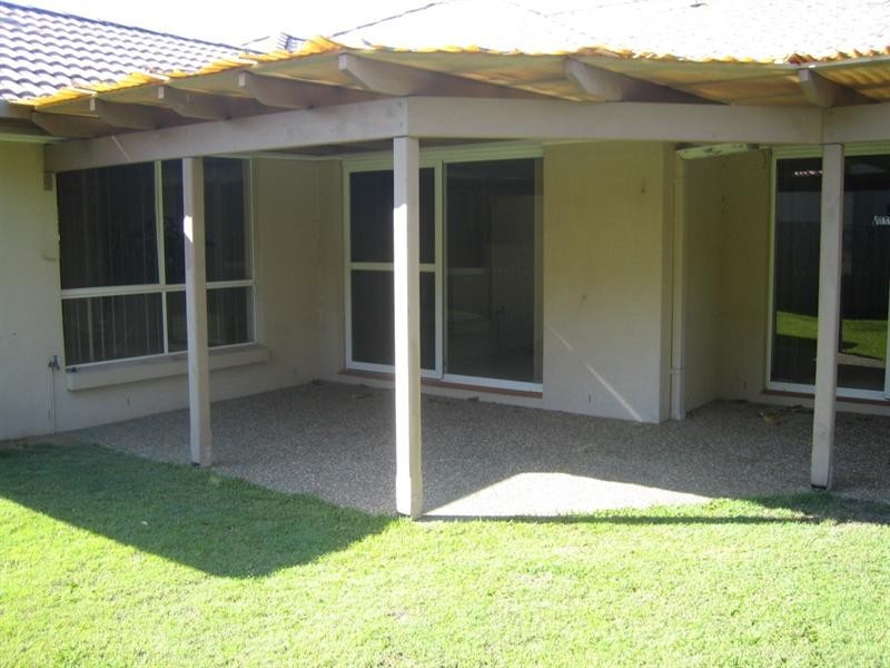 7 Marjorie Crescent, Benowa QLD 4217