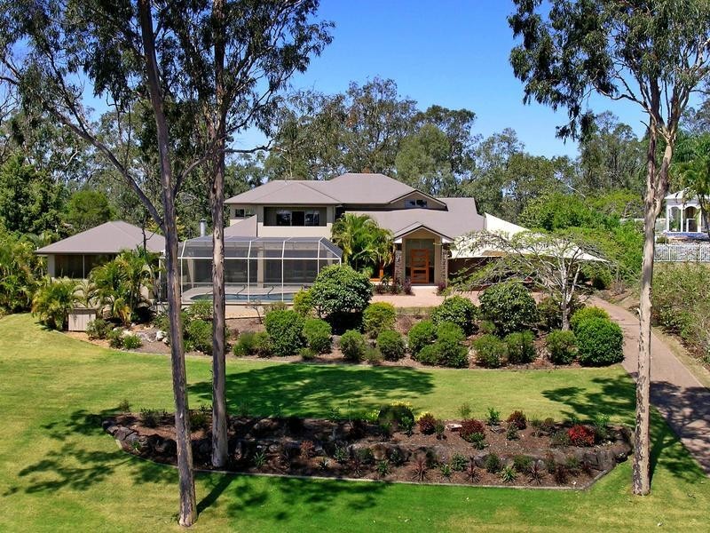 25 Clarence Drive, Helensvale QLD 4212