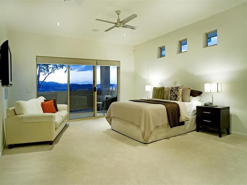 25 Clarence Drive, Helensvale QLD 4212