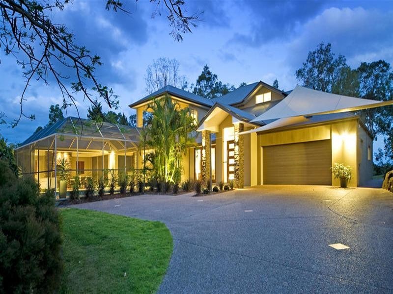 25 Clarence Drive, Helensvale QLD 4212