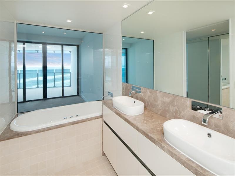 4 The Esplanade, Surfers Paradise QLD 4217