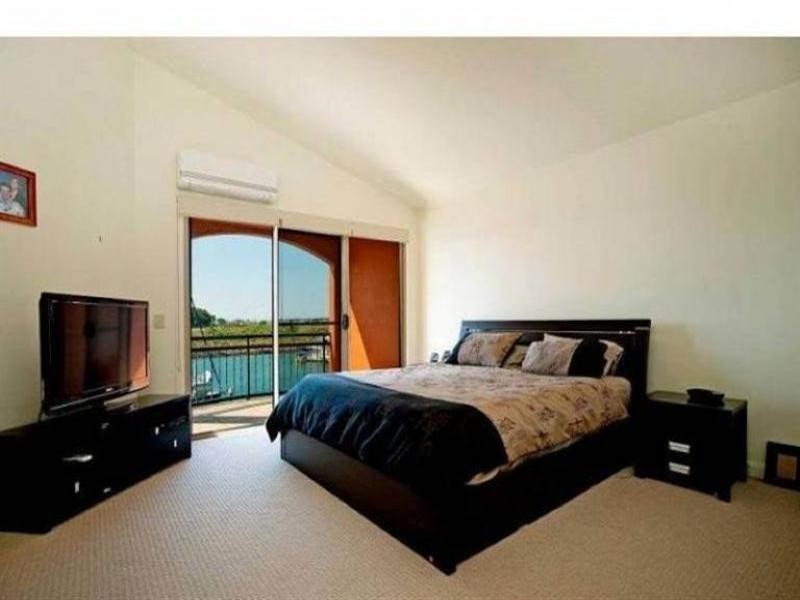 Hope Island QLD 4212