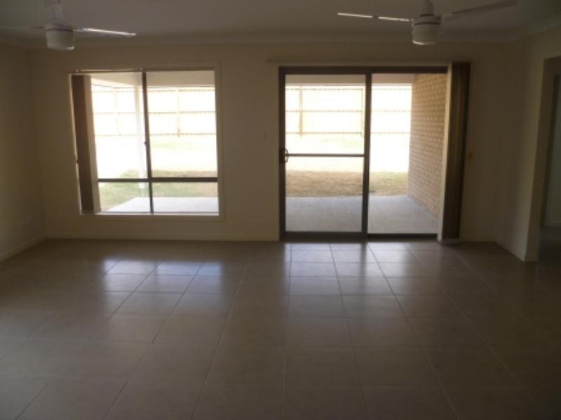 7 Frankland Avenue, Waterford QLD 4133