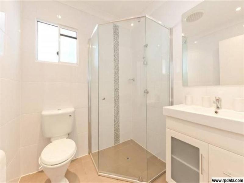 2/9 Tima Avenue, Surfers Paradise QLD 4217