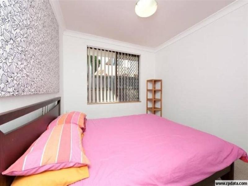 2/9 Tima Avenue, Surfers Paradise QLD 4217