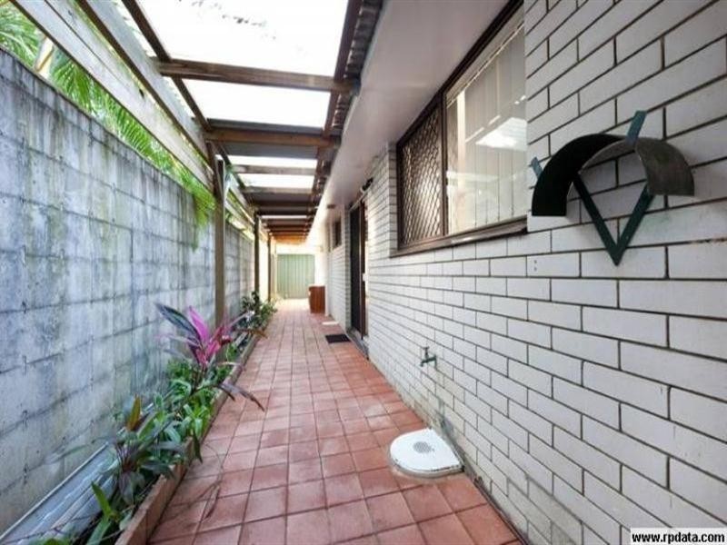 2/9 Tima Avenue, Surfers Paradise QLD 4217