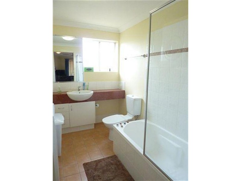 6/31-33 Mawarra Street, Chevron Island QLD 4217