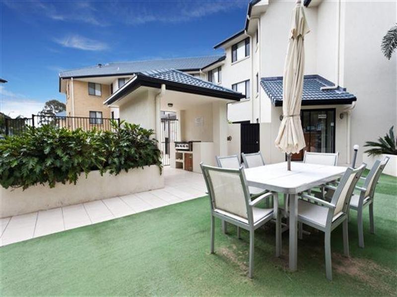 18 138 High Street, Southport QLD 4215