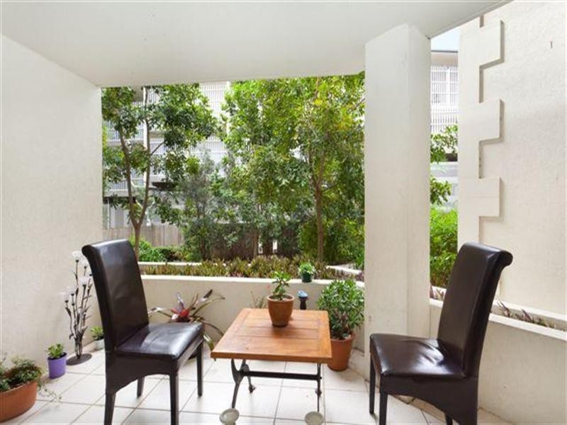 18 138 High Street, Southport QLD 4215