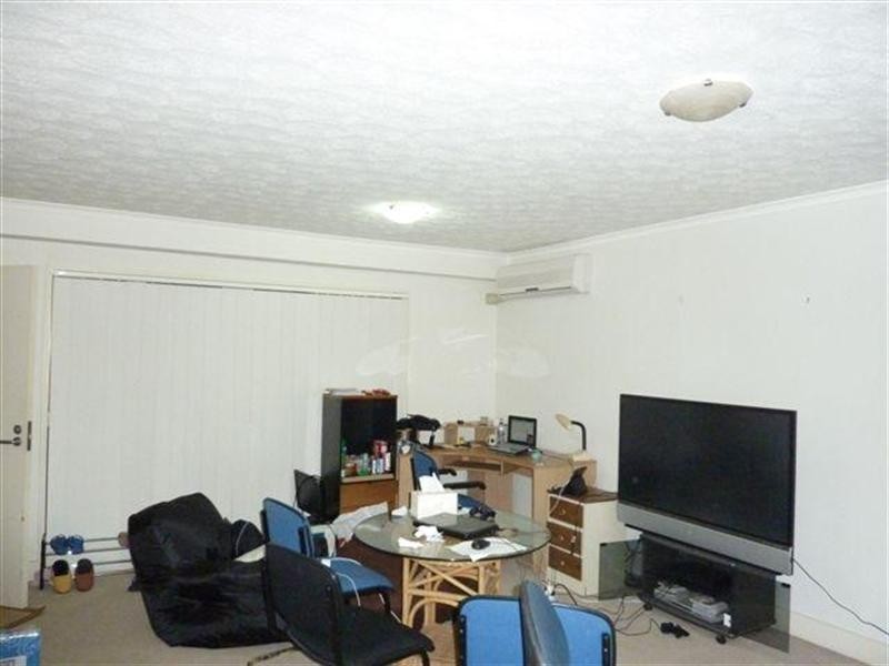 18 138 High Street, Southport QLD 4215