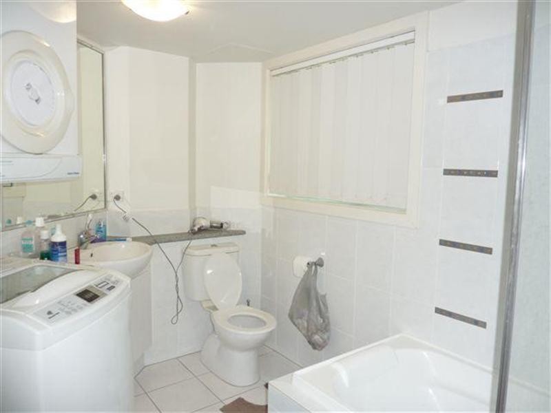 18 138 High Street, Southport QLD 4215