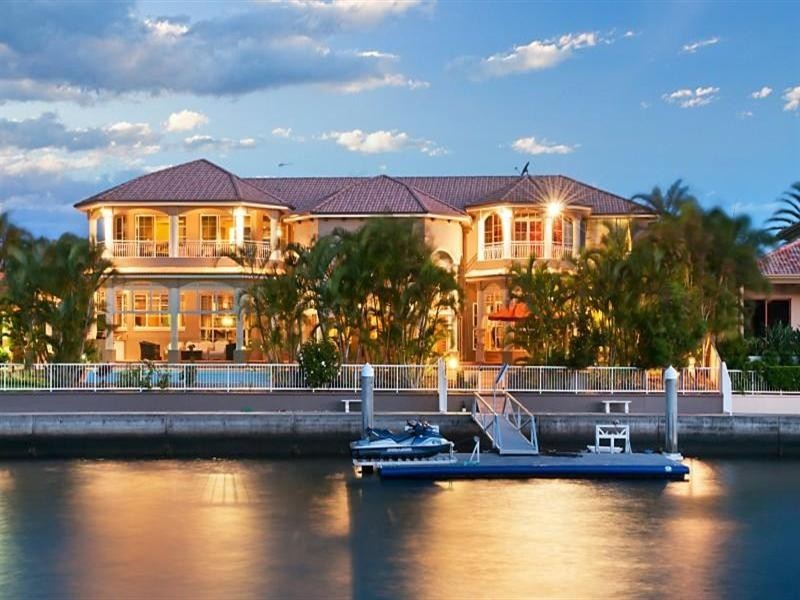 40 – 42 The Peninsula, Sovereign Islands QLD 4216