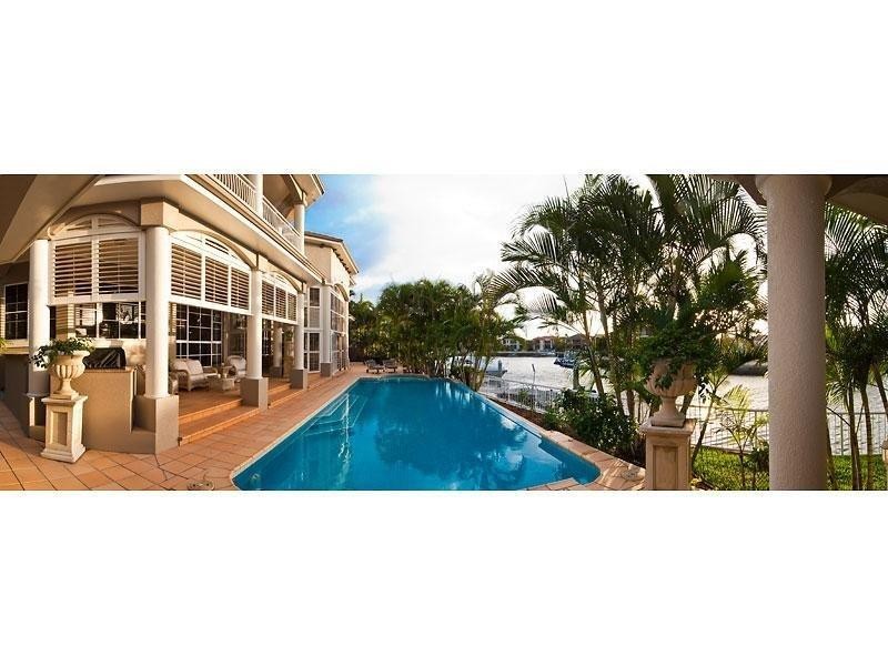 40 – 42 The Peninsula, Sovereign Islands QLD 4216